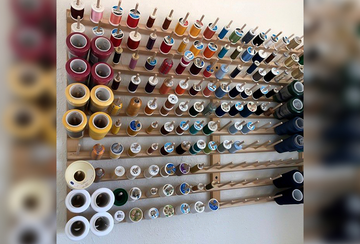 Thread-hanger garments Interior Design