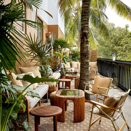 Park Side Restaurant Interior